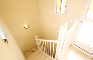 49160_fabulous_2_bedroom_duplex_style_townhouse_village_setting_071025183333_img_8198