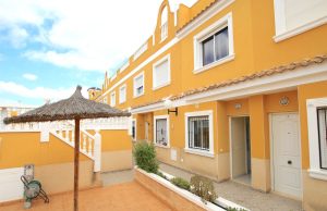 49160_fabulous_2_bedroom_duplex_style_townhouse_village_setting_071025183337_img_8192