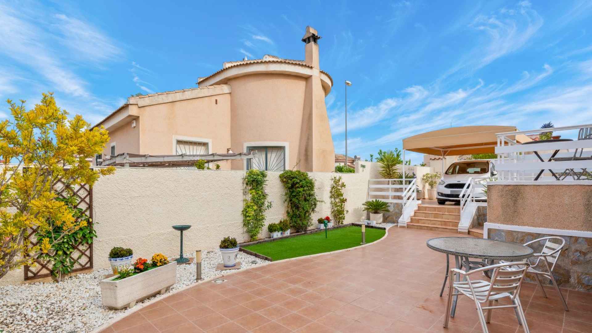 frontpic2-rh550-1 (1)