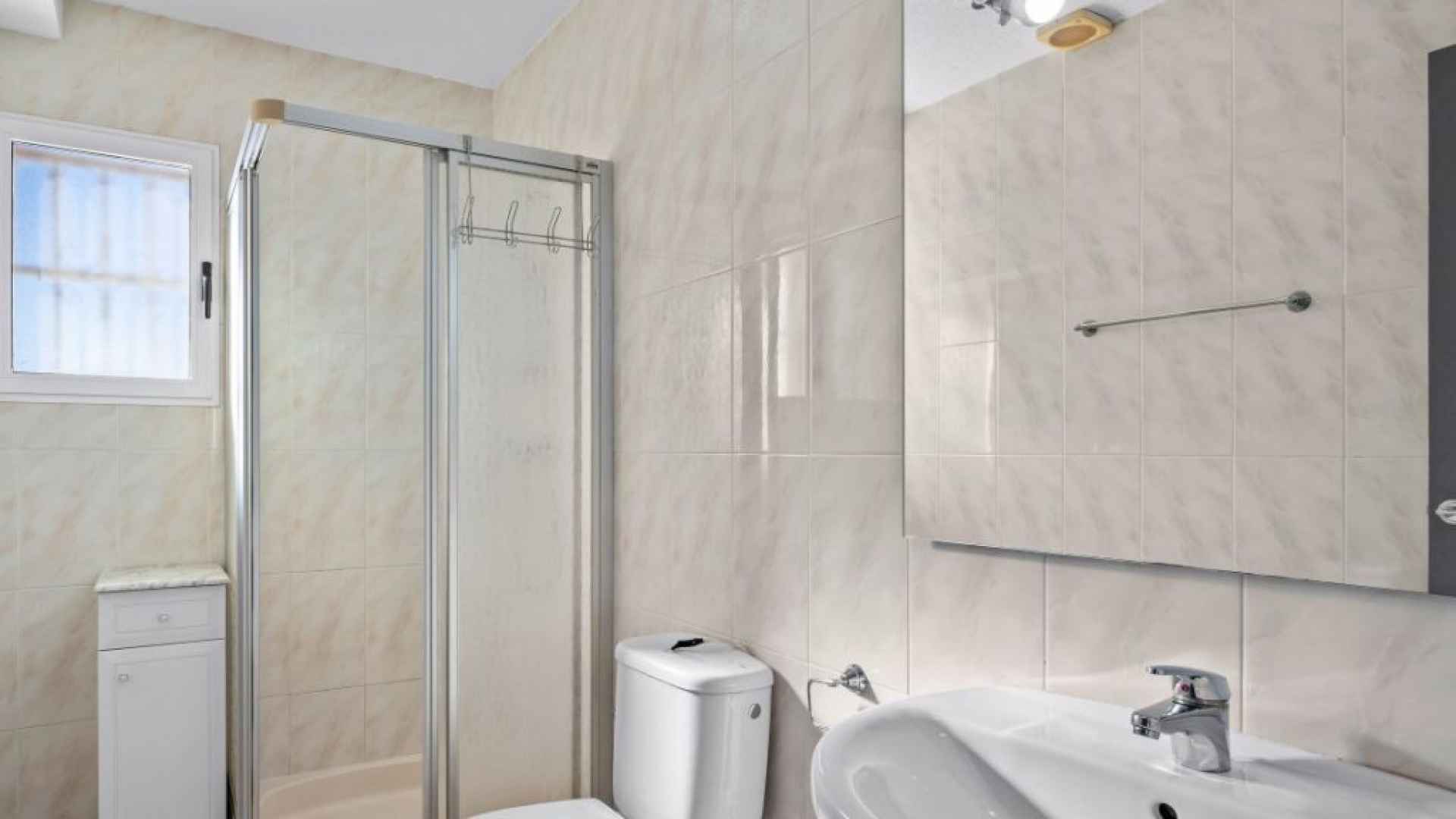 frontpic42-be707-1024x768