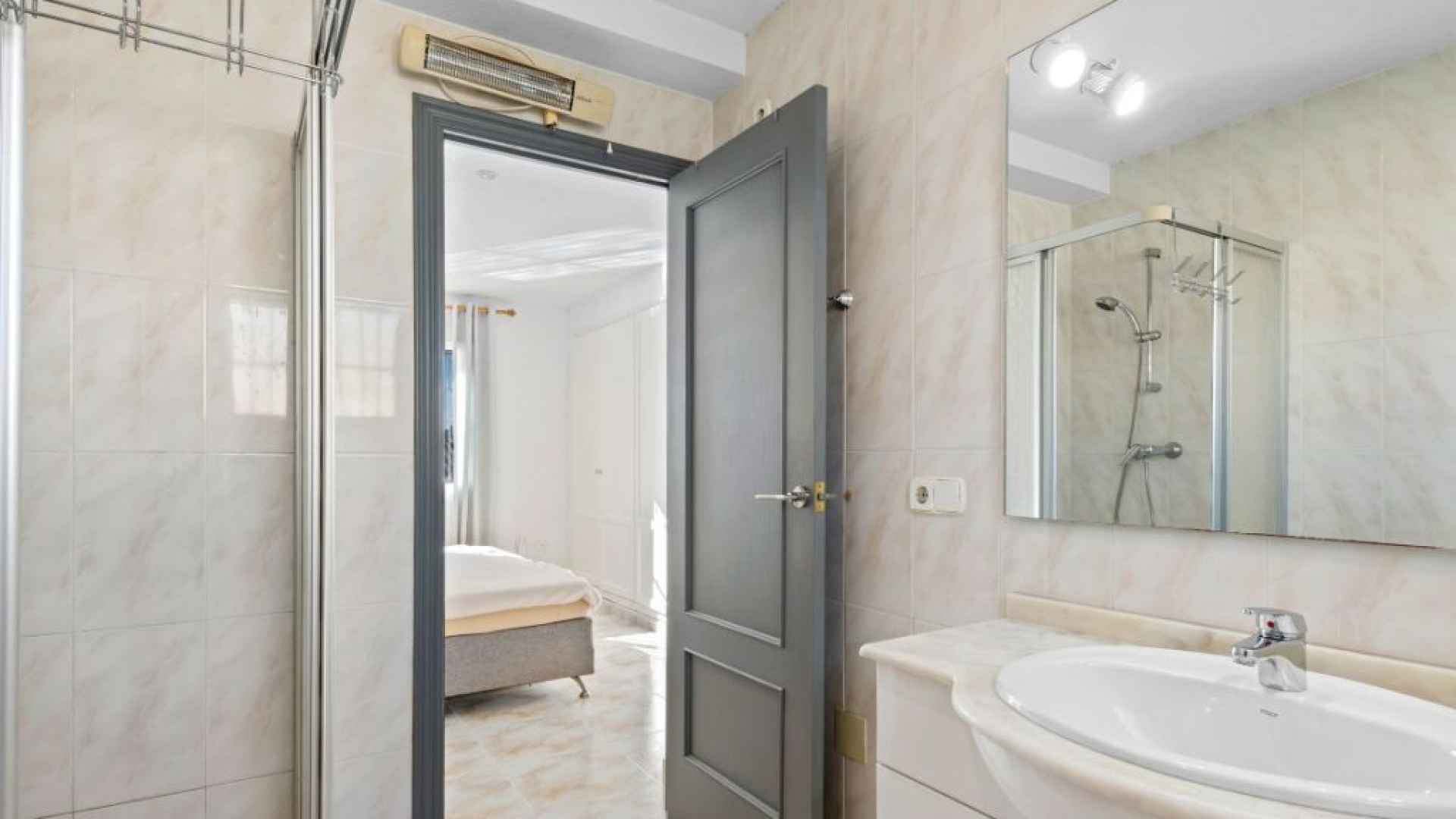 frontpic47-be707-1024x768