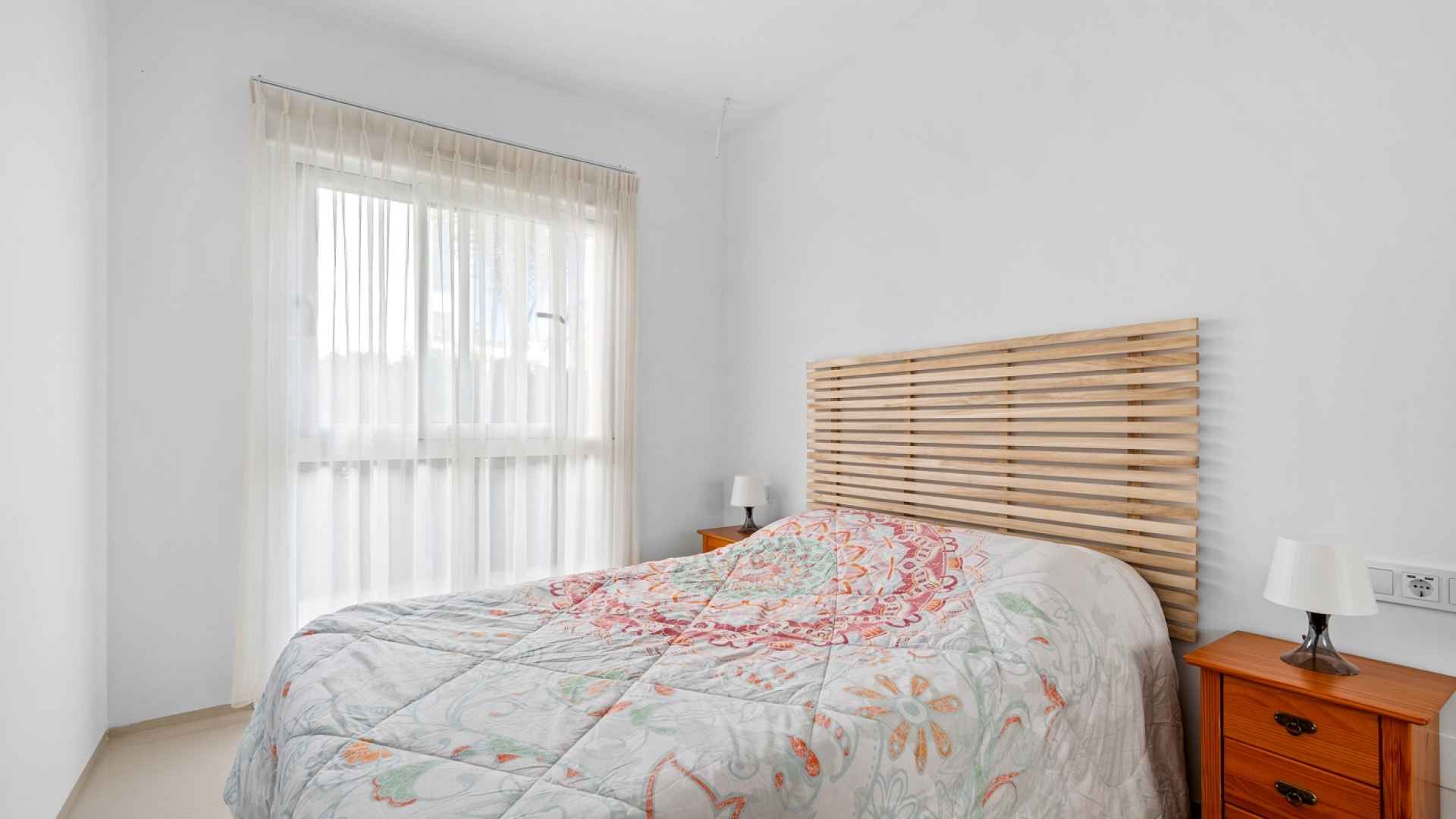 f63df659-2d59-408f-b941-6eca2b622ade