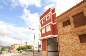 49171_stunning_2_bed_corner_apartment_with_a_mountain_backdrop_131025135848_img_8638