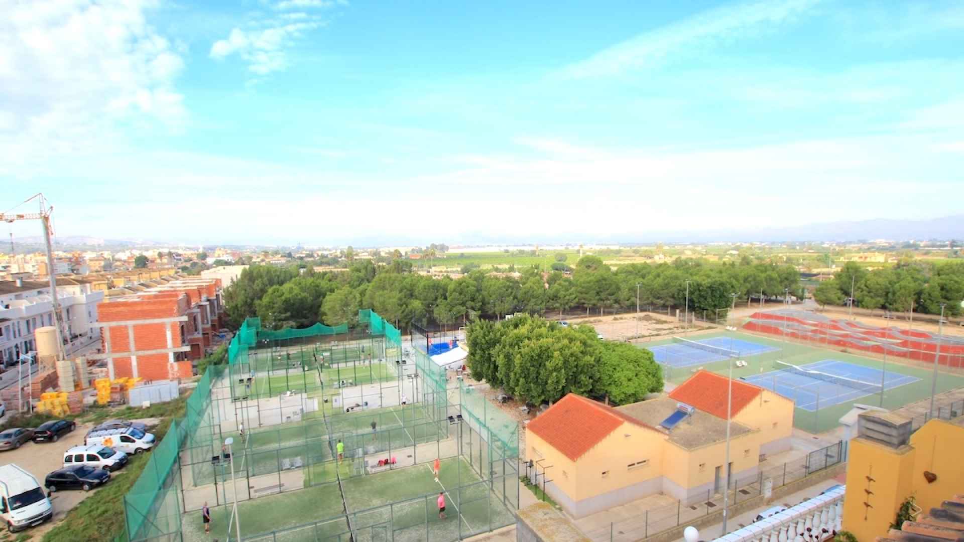 49183_spacious_2_bedroom_2_bathroom_apartment_with_secure_parking_201025154009_img_9218