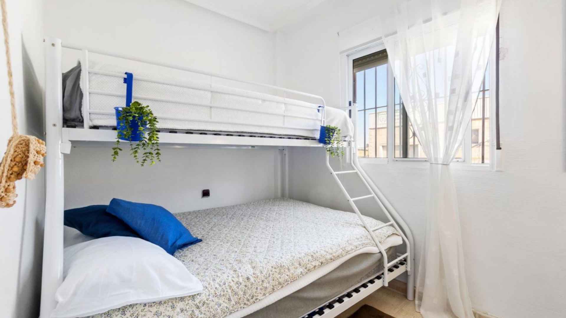 resale-upper-floor-torrevieja-pueblo-centro_165415_xl