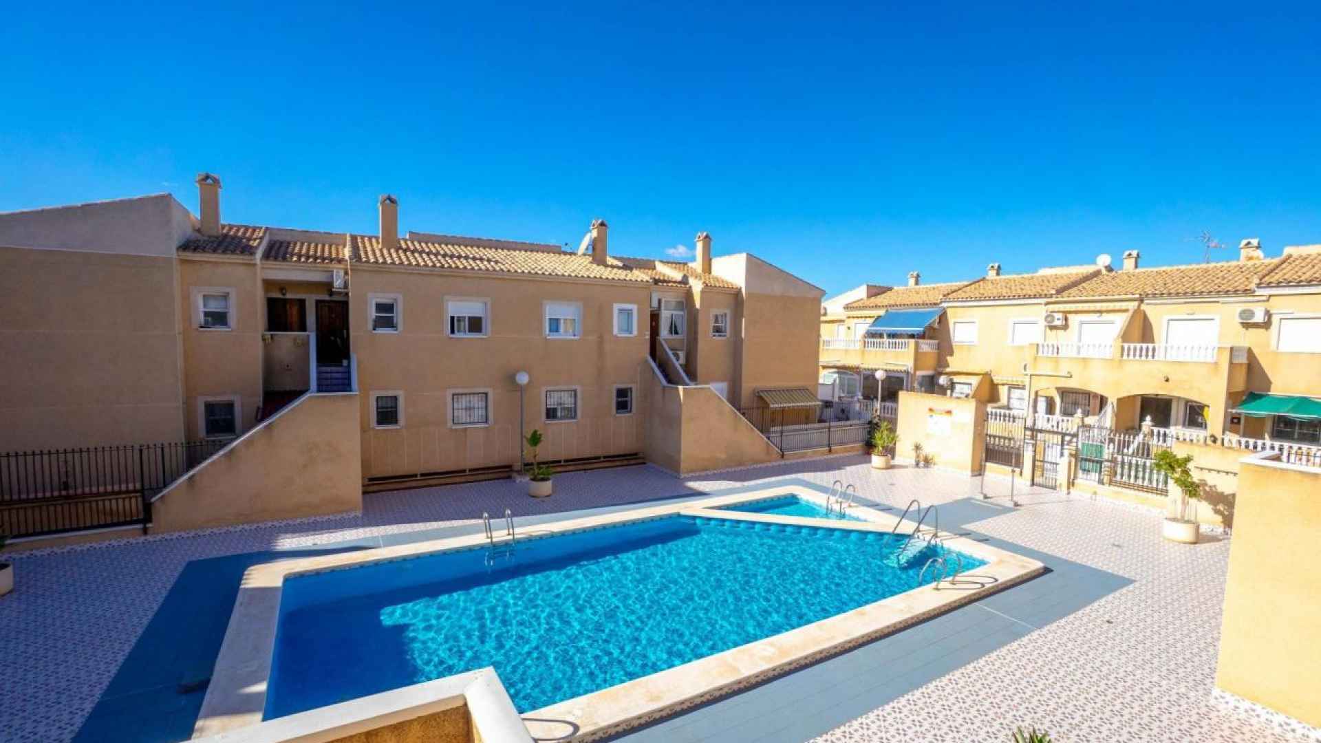 resale-upper-floor-torrevieja-pueblo-centro_165422_xl