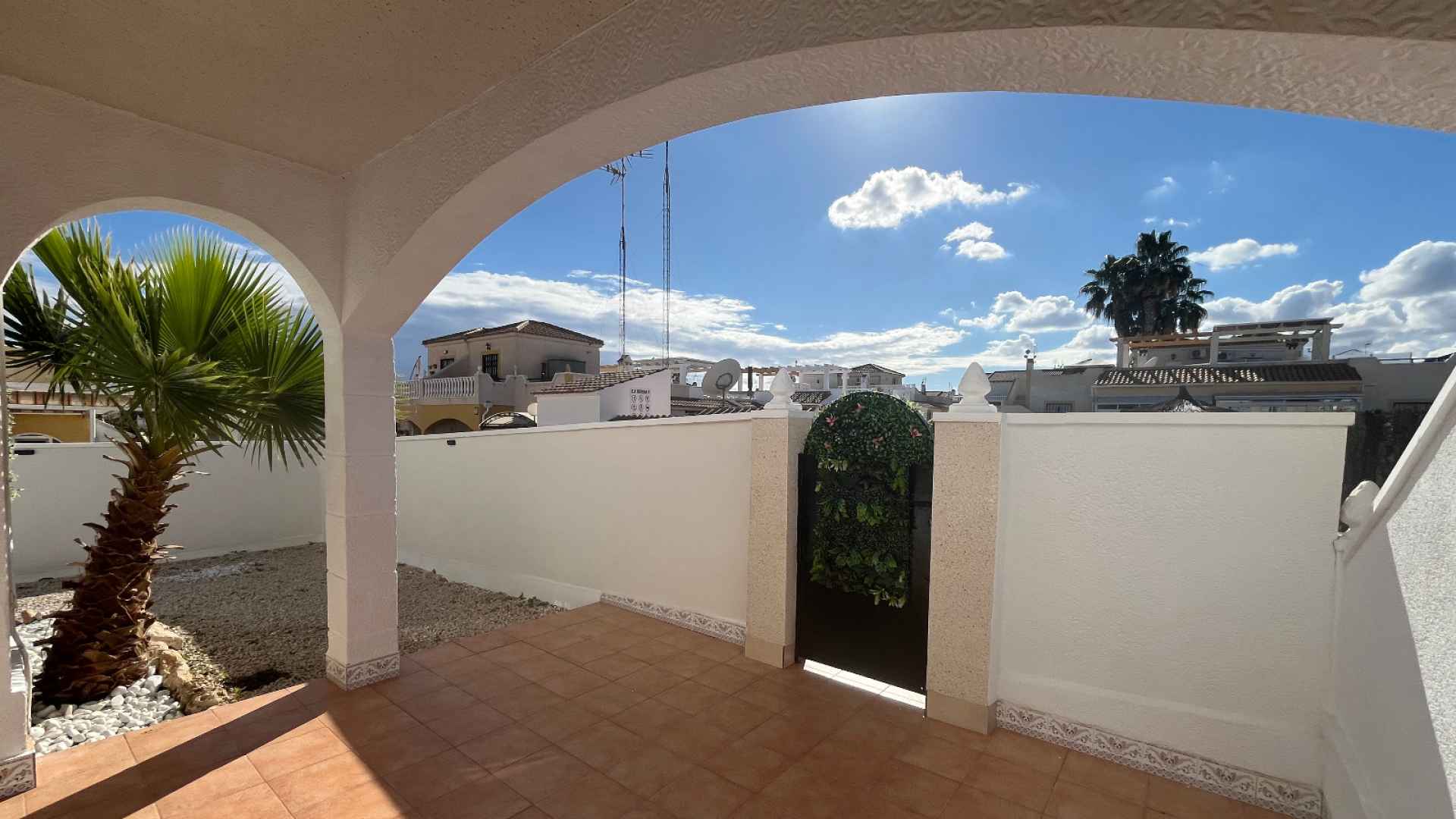 o_1jacdaslp154m18p6cltd5svht4m