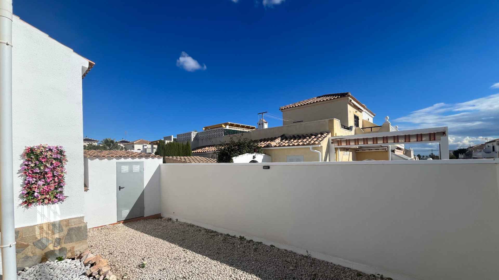 o_1jacdaslpe5912nek6eucb1k6f4s