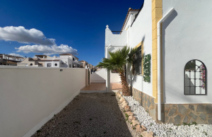 o_1jacdaslpjfrekucuj1hr5oho4r