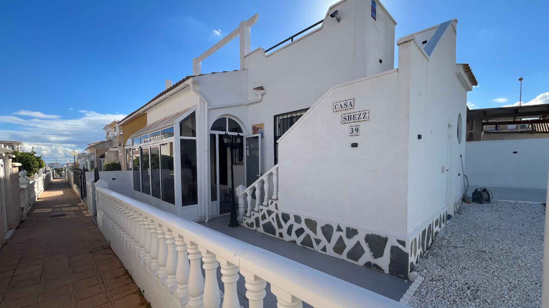 o_1jaccsur5s8u1j2g1c63cbkqnl37