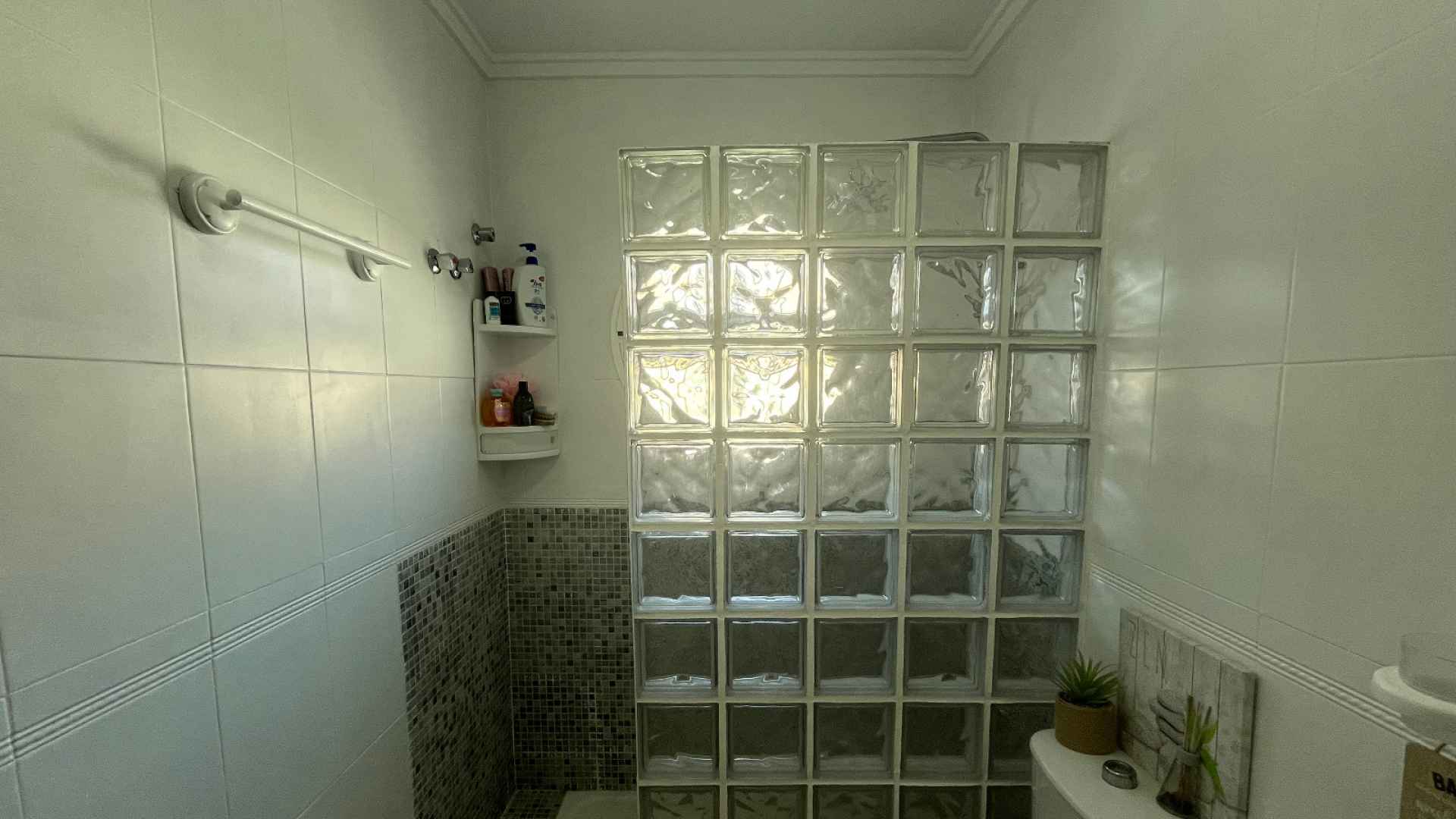 o_1jaccsur61jda1v3v1rbo1ubbngf40