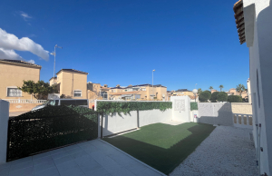 o_1jaccsur62ghom21eujift193e4m