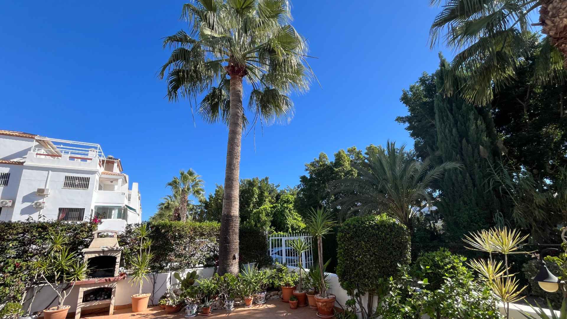 d6915ce82ed9d76915ce82eda17