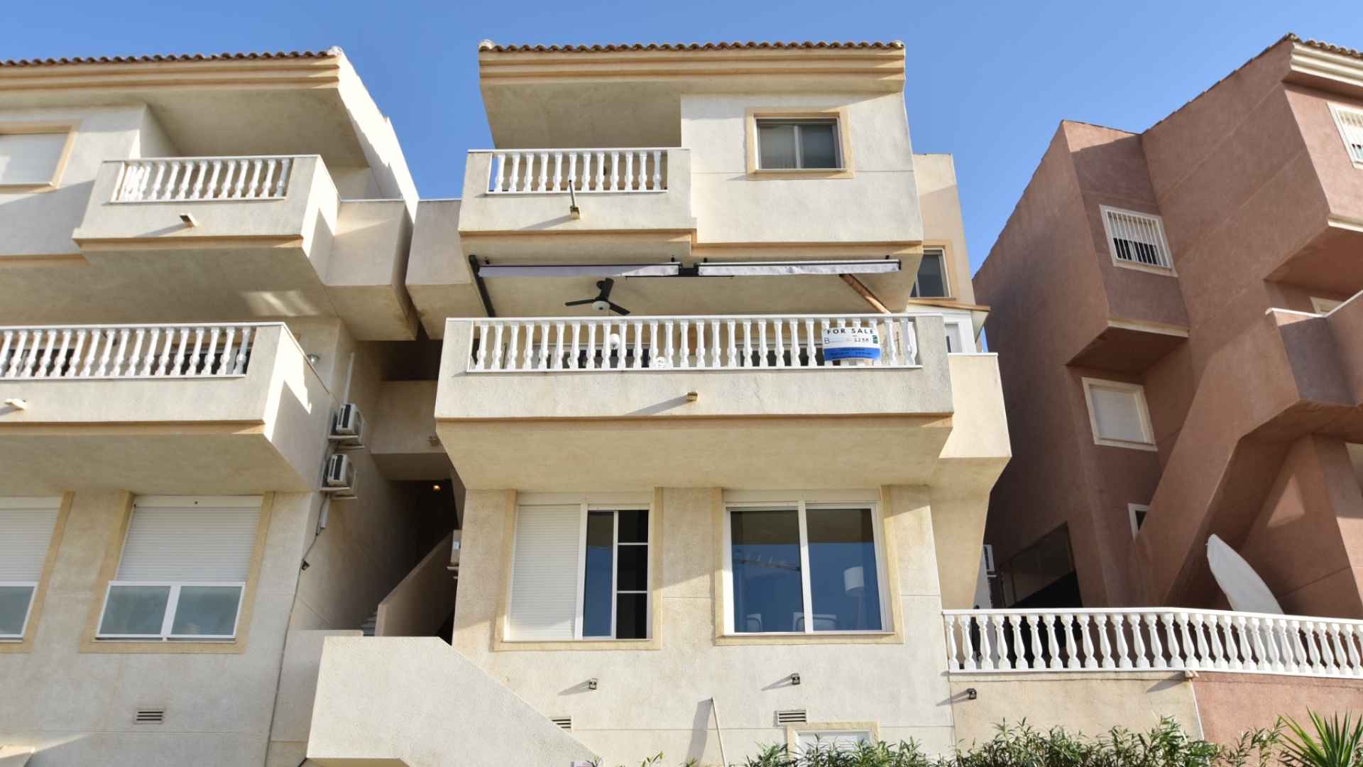 o_1j9uqocdjpcd1ijf1bdkfqb11o249