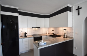 o_1j9uqqrhb1b8v188hoqqi5d1bej70