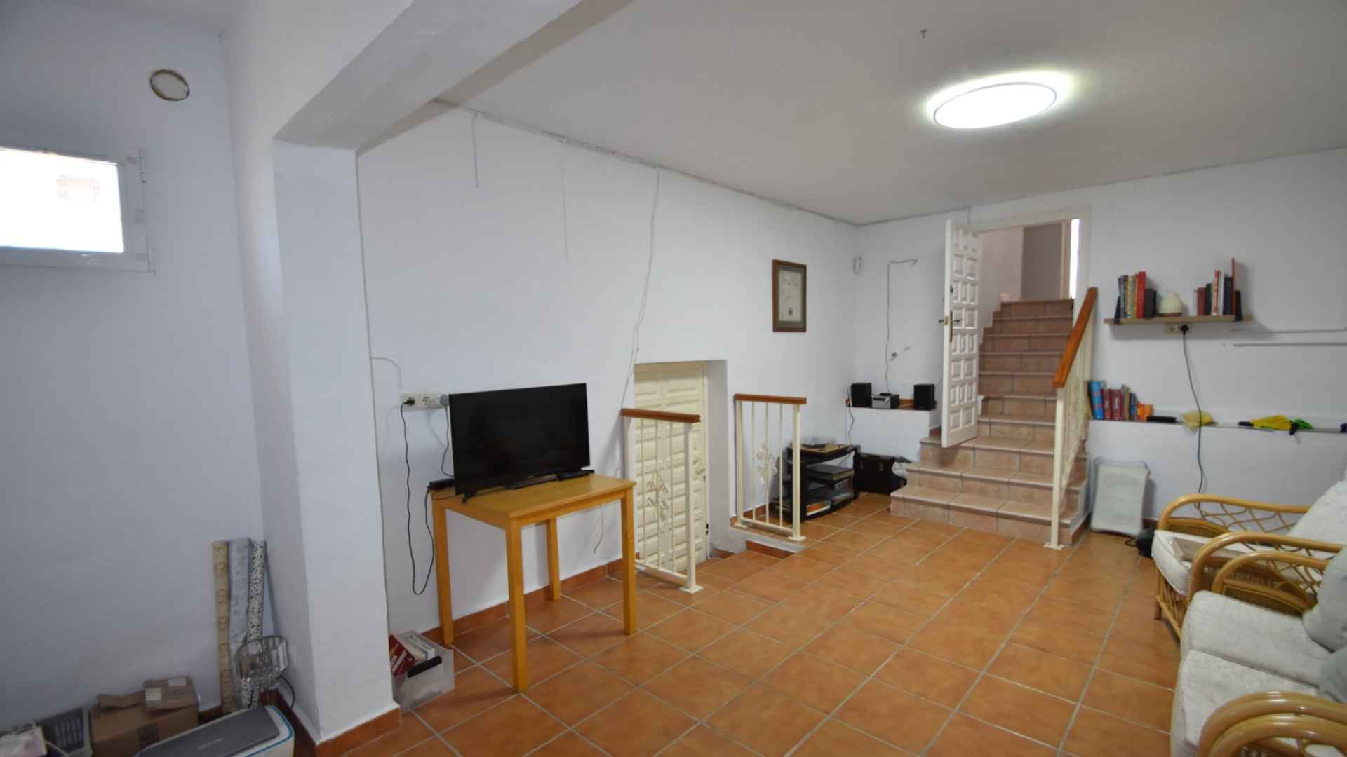 o_1j83hfng11m58188mp5vbs16f24e