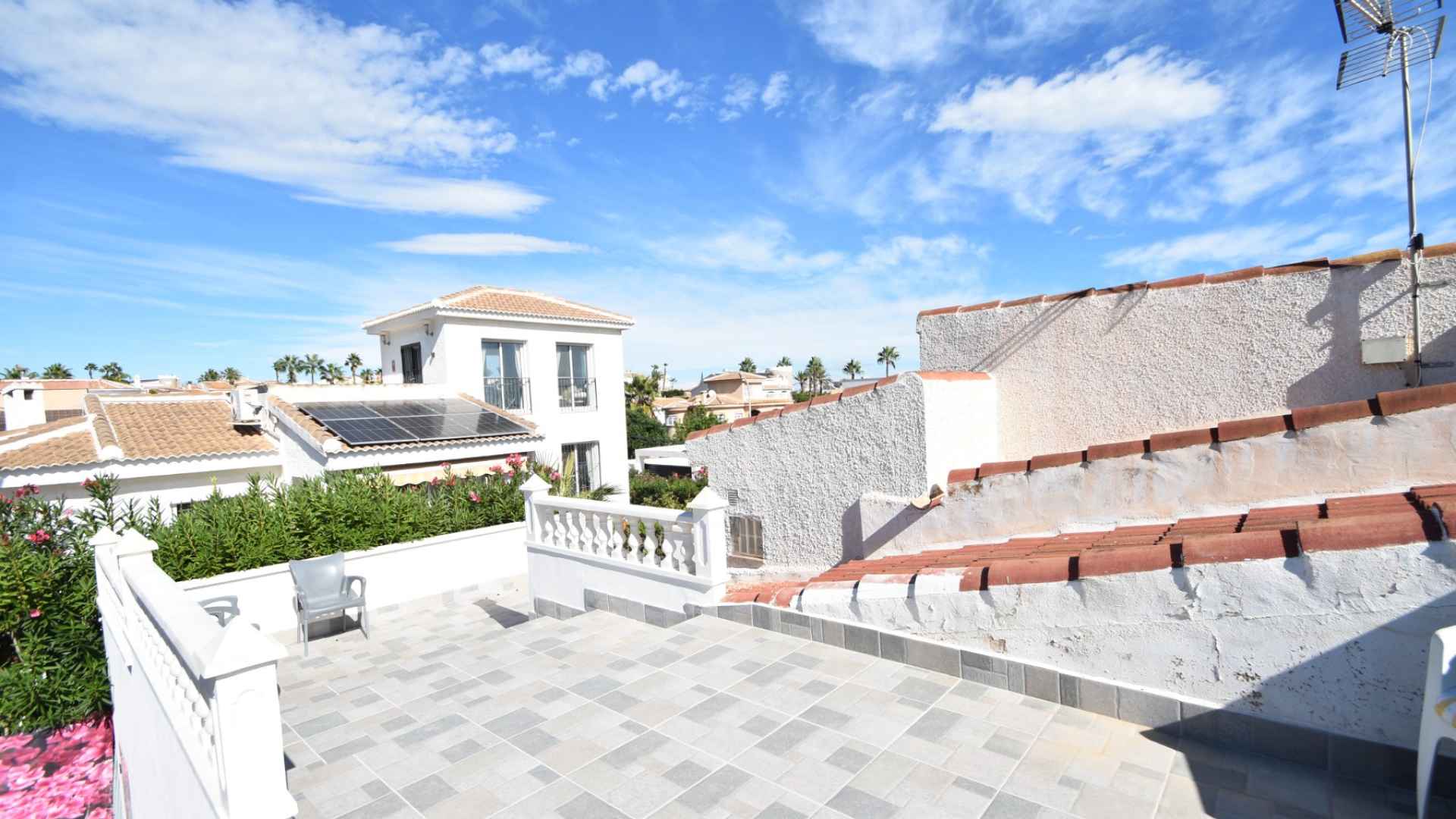 o_1j83hi1be1c30ngs1ot514tb1atb5i