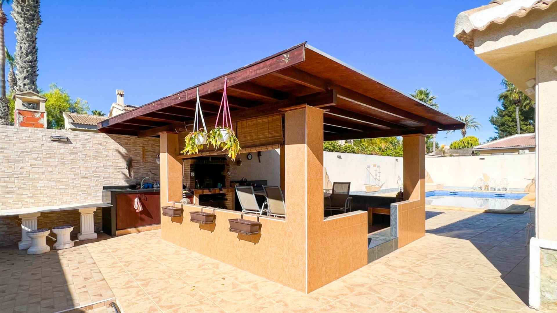 o_1gs4d295p1enp8h6akp122dmul82