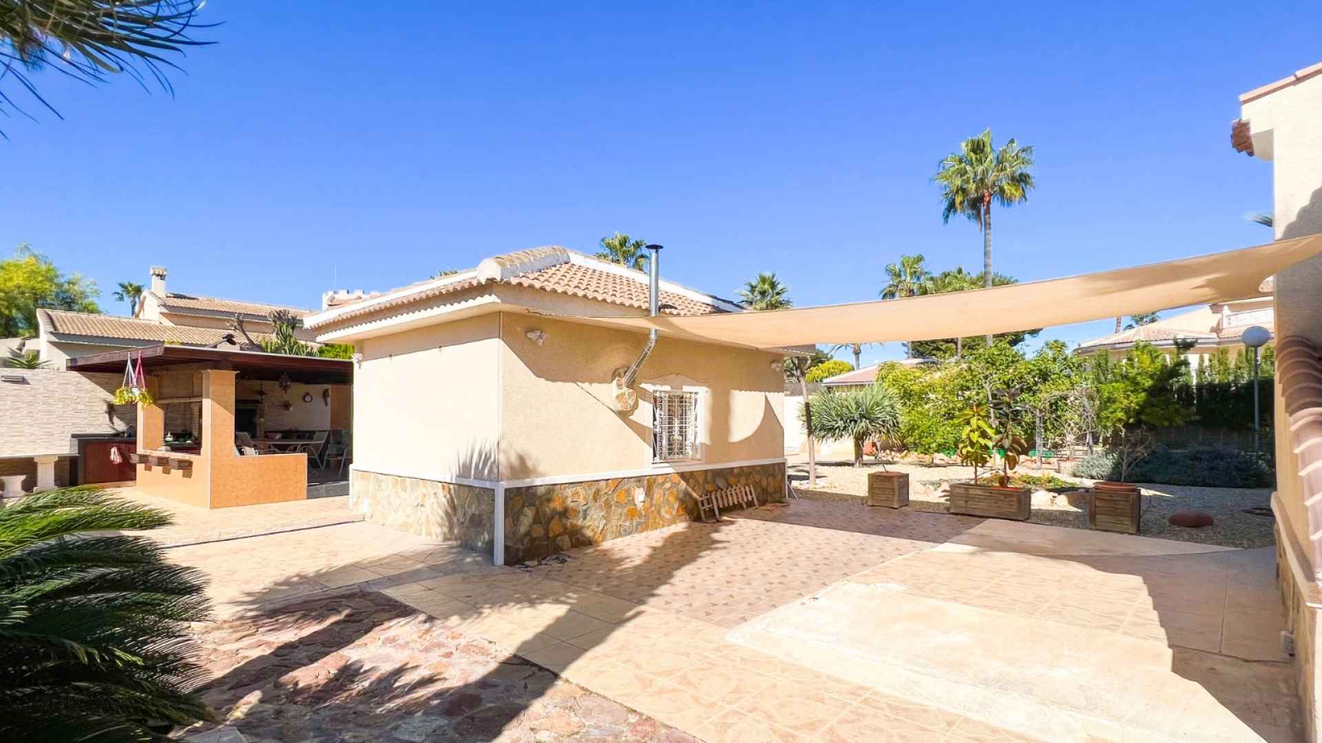 o_1gs4d42dhl881l171e6f11m61s089l