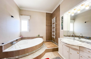 o_1gs4crltt1ob81ch4d2e6bq1c7326