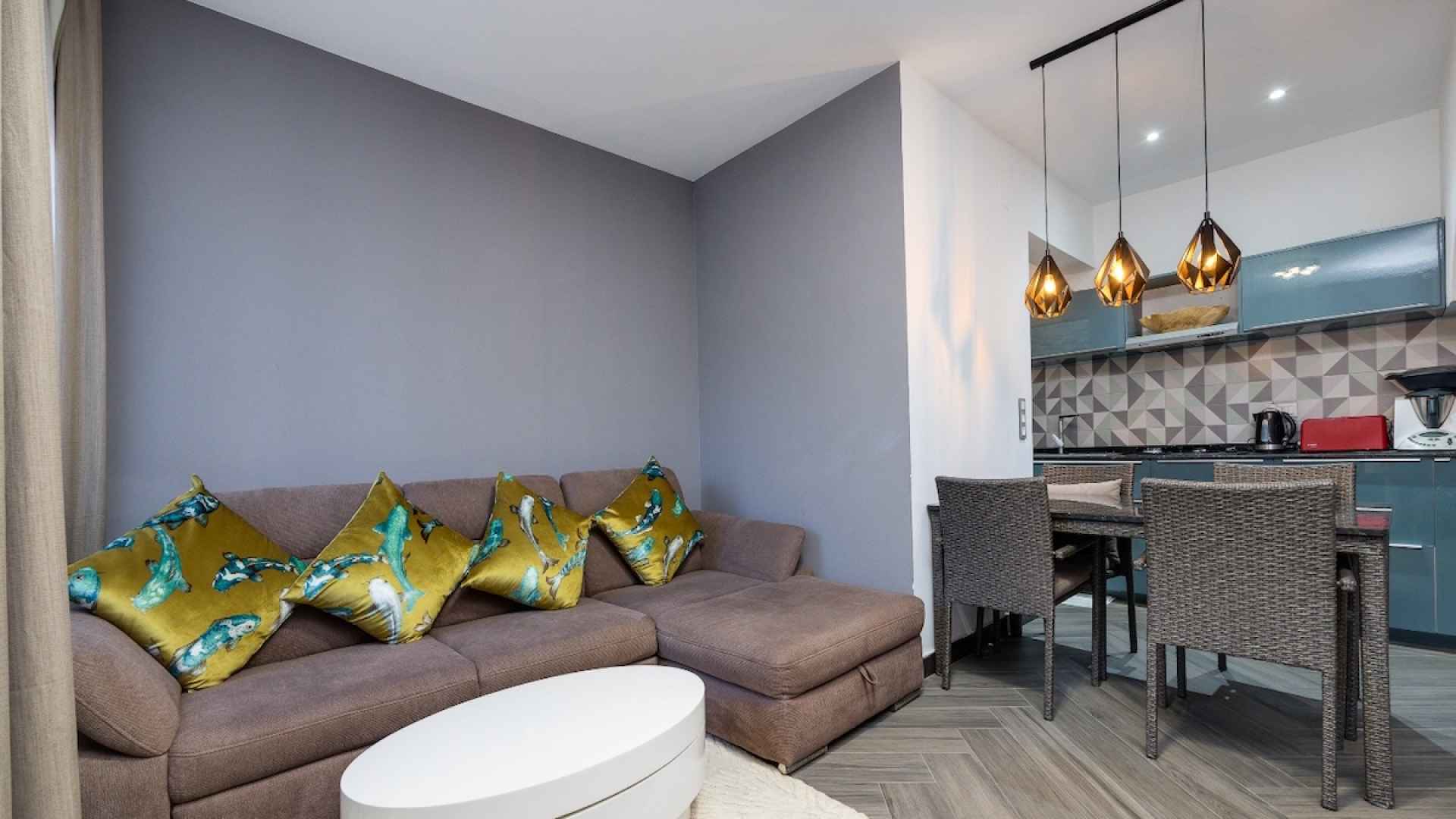 49255_beautiful_two_bedroom_townhouse_with_pool_views_091225103042_photo_2025_12_02_11_40_48
