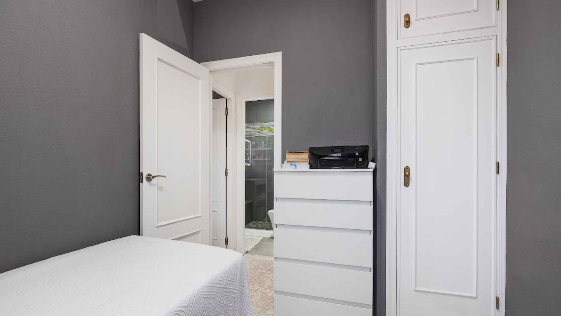 49255_beautiful_two_bedroom_townhouse_with_pool_views_091225103042_photo_2025_12_02_11_40_53