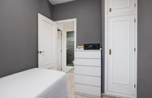 49255_beautiful_two_bedroom_townhouse_with_pool_views_091225103042_photo_2025_12_02_11_40_53