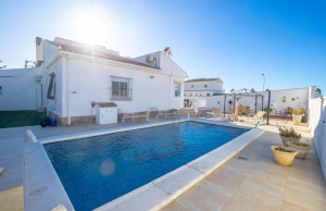 200-4548, Three Bedroom, Semi-Detached Villa In El Chaparral, Torrevieja.