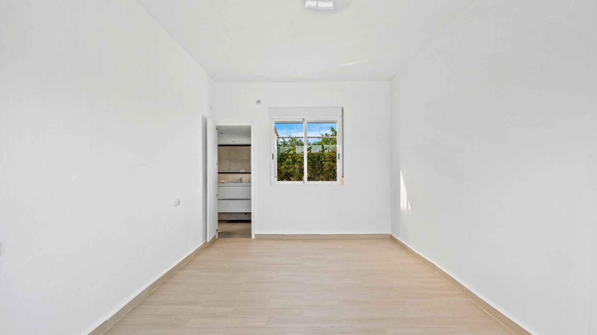 resale-country-property-dolores_327358_xl