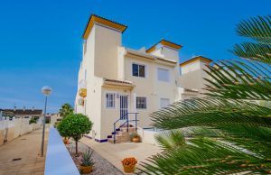 200-4564, Three bedroom Townhouse In Benimar.