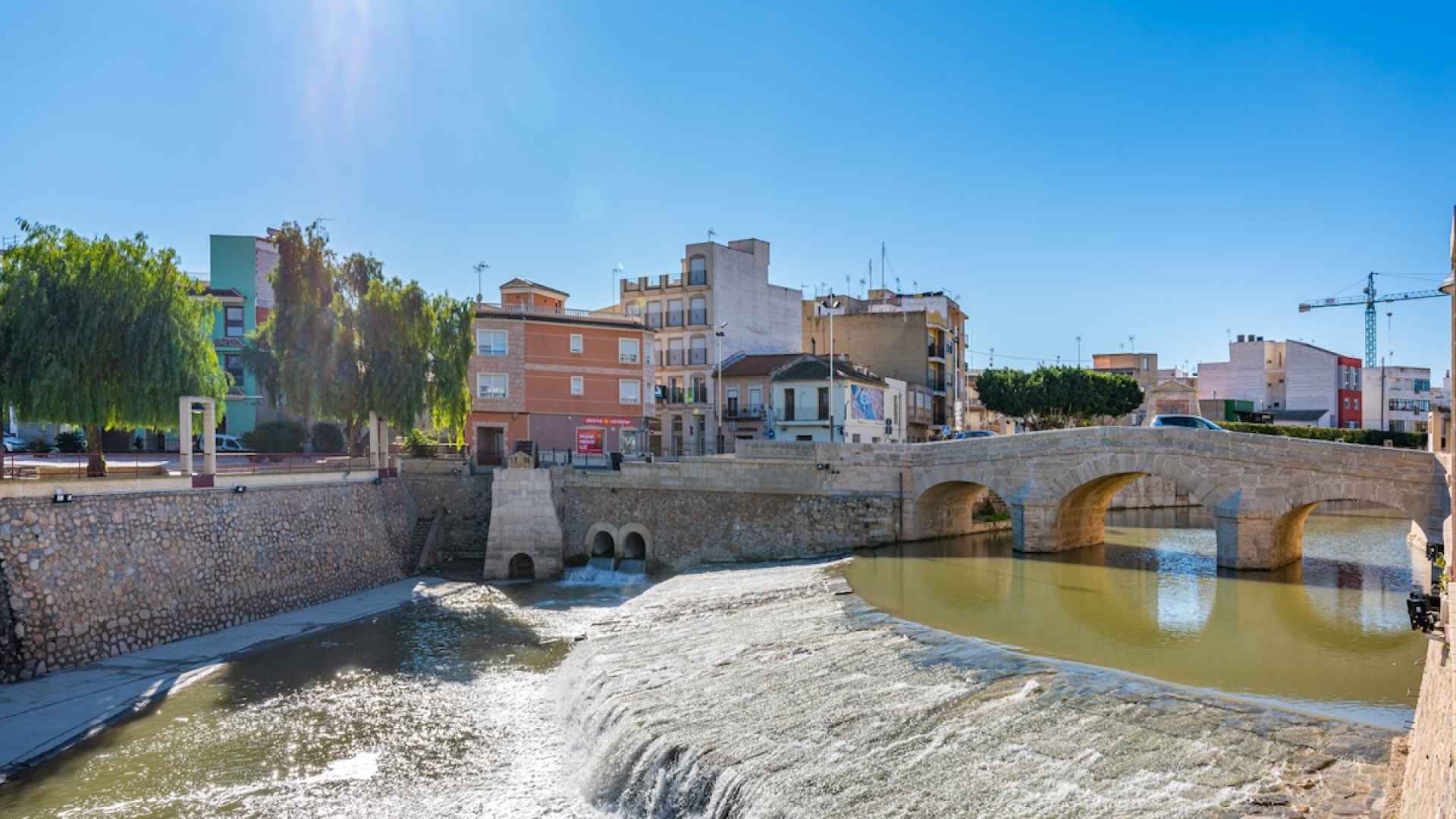 49283_roomy_two_bedroom_apartment_in_los_palacios_190126115353_river