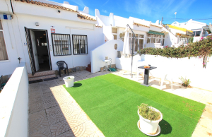 49412_delightful_two_bedroom_bungalow_boasting_salt_lake_and_sea_views_090326133532_img_3364