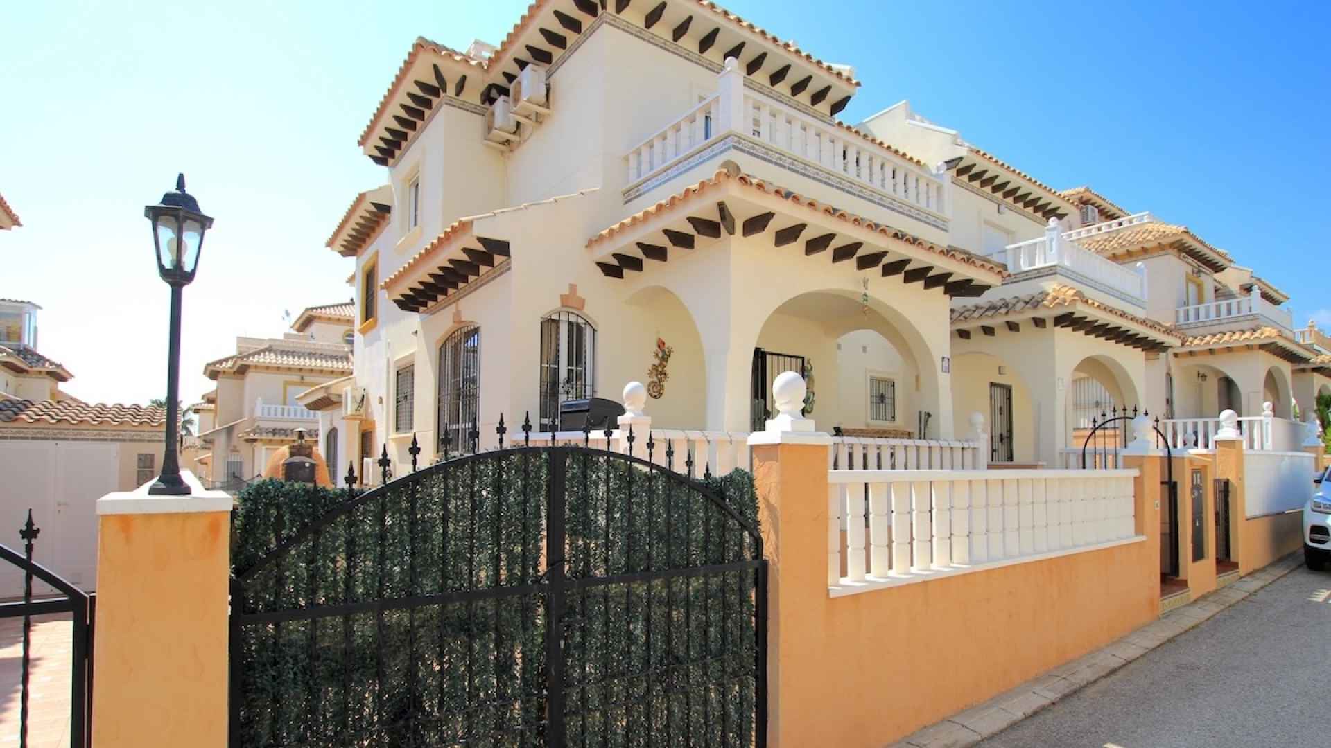 49448_bright_and_spacious_2_bedroom_home_in_lomas_de_cabo_roig_240326135506_img_3797