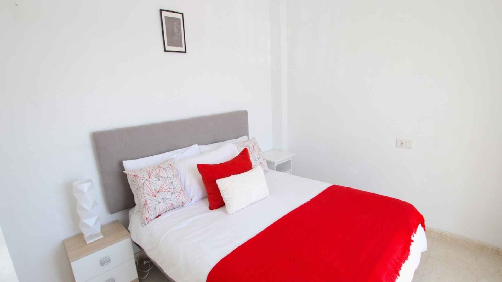 49508_stylish_3_bedroom_end_townhouse_in_a_sought_after_location_270426123920_img_5503
