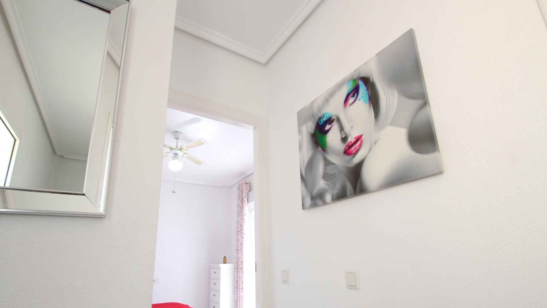 49508_stylish_3_bedroom_end_townhouse_in_a_sought_after_location_270426123921_img_5500