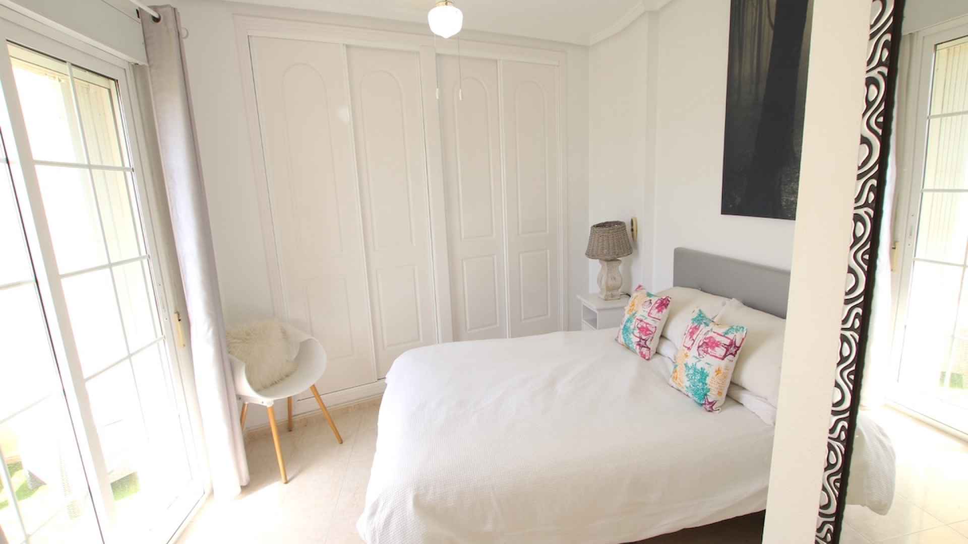 49508_stylish_3_bedroom_end_townhouse_in_a_sought_after_location_270426123922_img_5514
