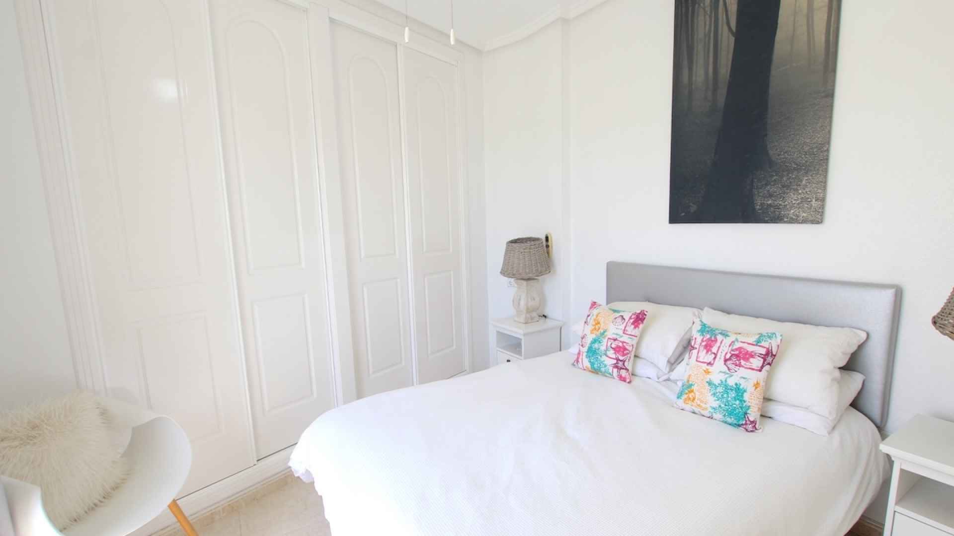 49508_stylish_3_bedroom_end_townhouse_in_a_sought_after_location_270426123922_img_5515