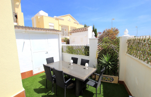 49508_stylish_3_bedroom_end_townhouse_in_a_sought_after_location_270426123920_img_5455