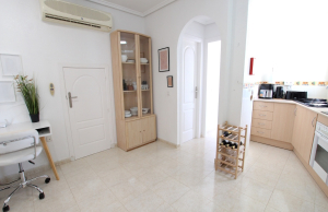 49508_stylish_3_bedroom_end_townhouse_in_a_sought_after_location_270426123920_img_5479