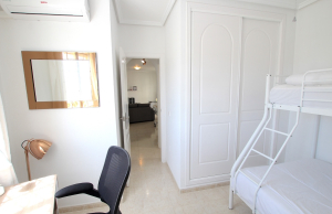 49508_stylish_3_bedroom_end_townhouse_in_a_sought_after_location_270426123920_img_5495