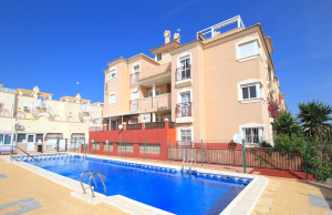 49500_sun_drenched_top_floor_la_florida_apartment_with_sea_views_220426153527_img_5444