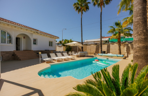 200-4879, Five Bedroom Detached Villa In Ciudad Quesada.