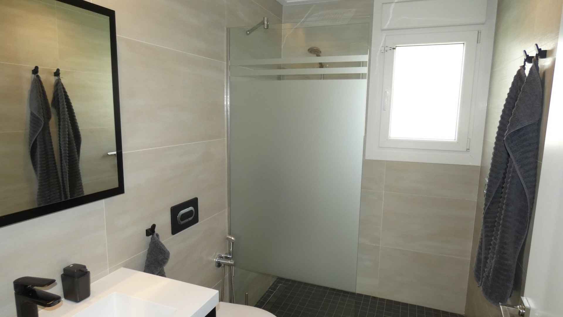 5890878_xl