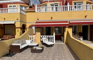200-1484, Two Bedroom Townhouse In Torrevieja.