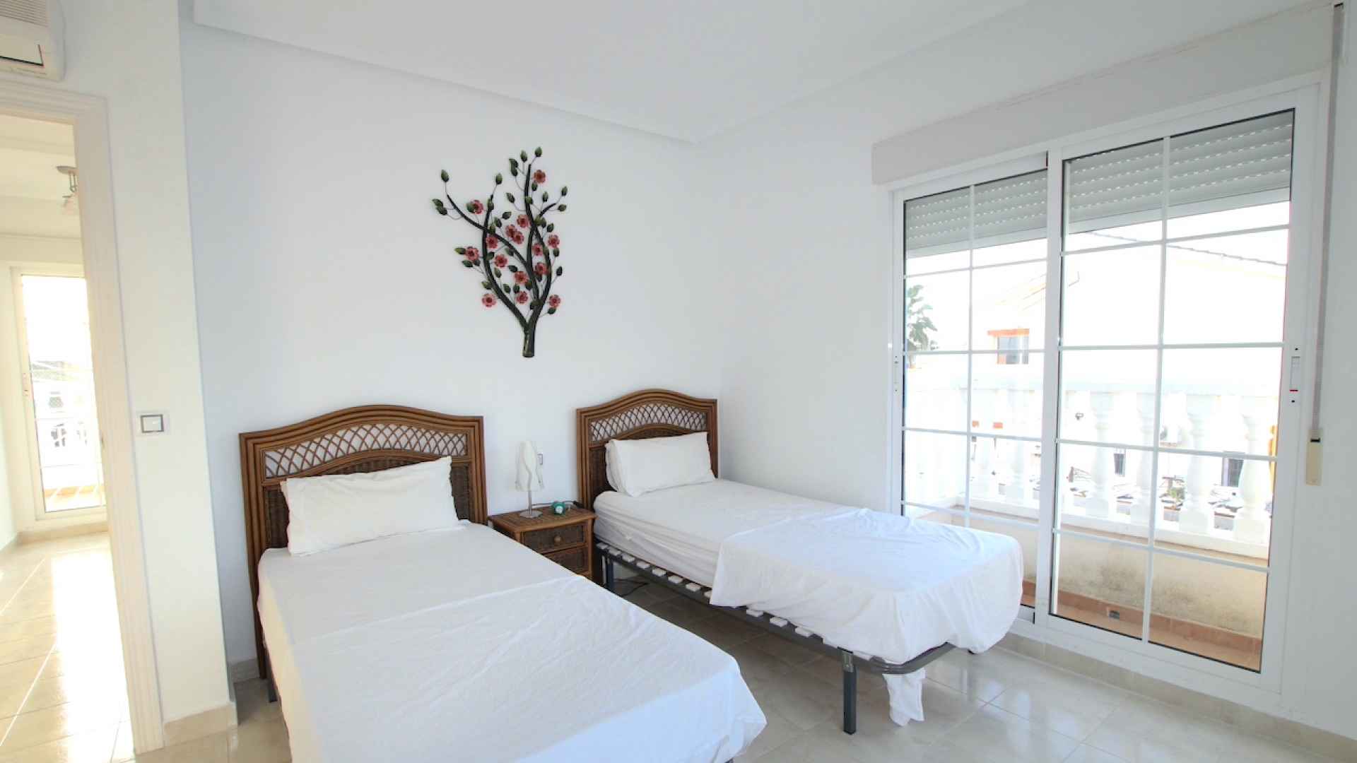 47910_fabulous_4_bedroom_villa_with_pool_central_quesada_131222115511_img_1955