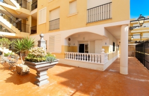 200-2408, Two Bedroom, Ground Floor Apartment In Formentera Del Segura.