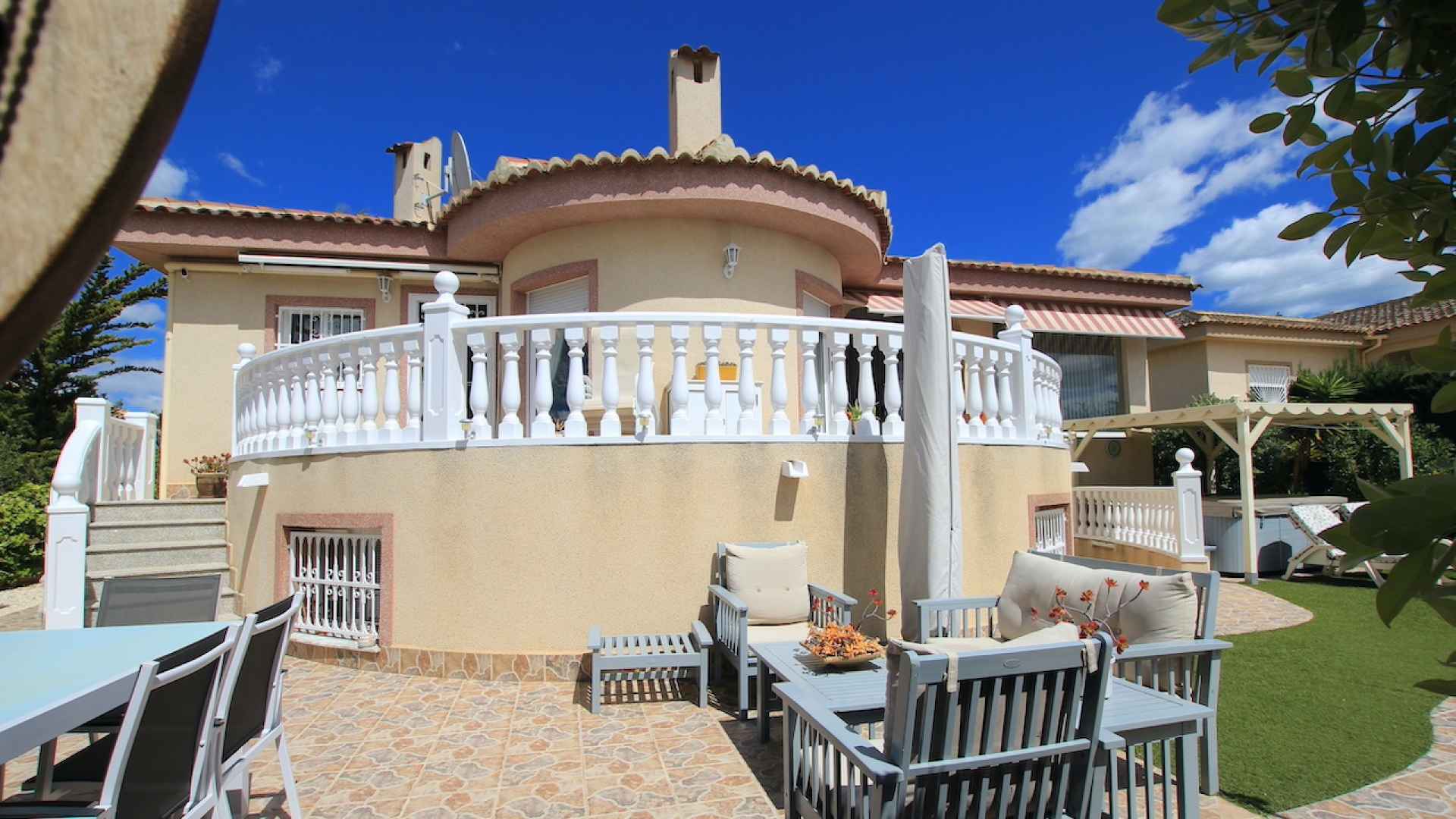 47547_amazing_south_west_facing_villa_with_private_pool___guest_accommodation_210422213059_img_2645