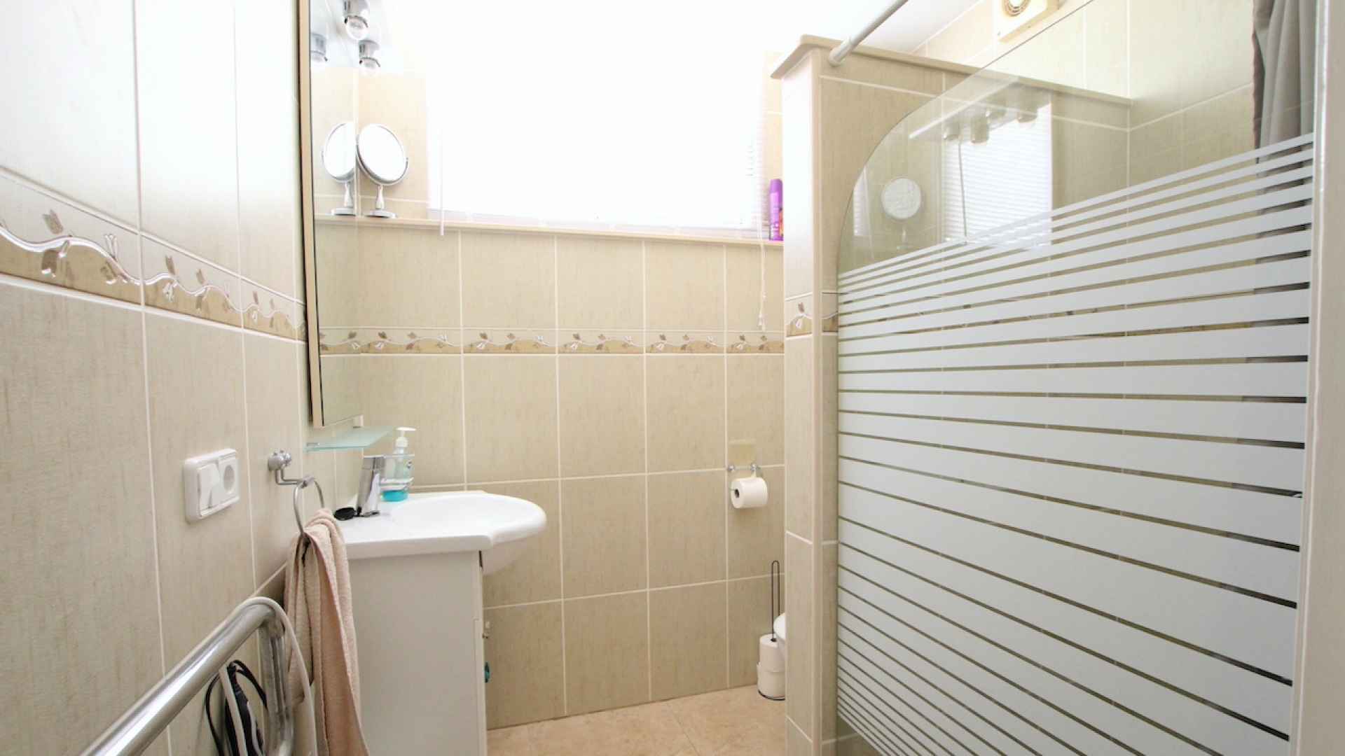 47547_amazing_south_west_facing_villa_with_private_pool___guest_accommodation_210422213115_img_2674