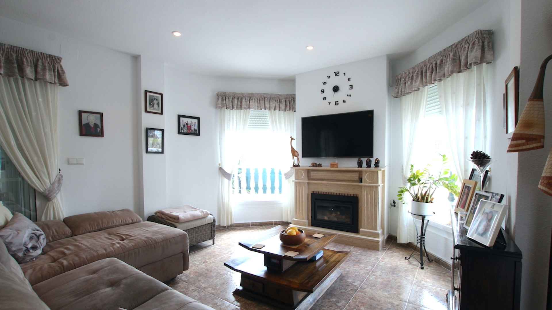 47547_amazing_south_west_facing_villa_with_private_pool___guest_accommodation_210422213122_img_2694