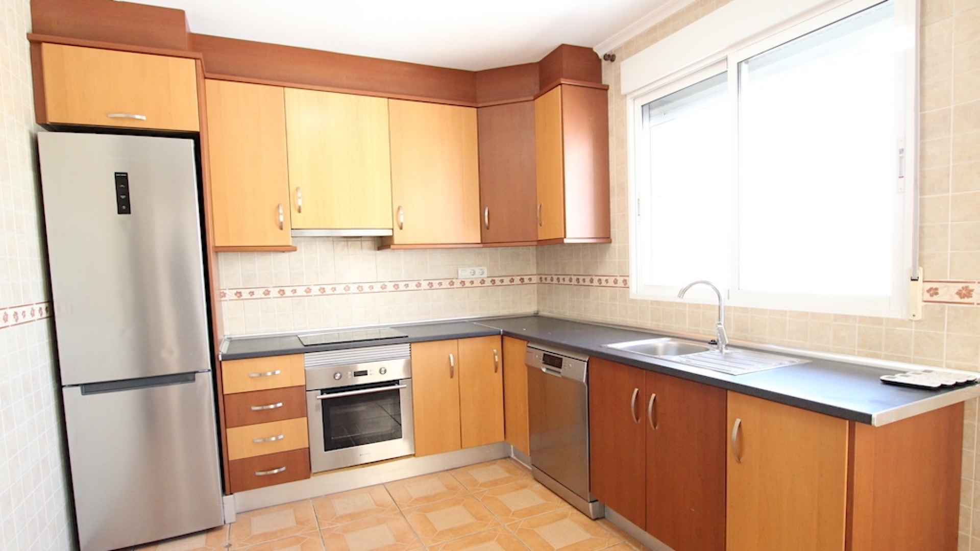 48100_charming_3_bedroom_detached_villa_with_golf_course_views_310523142108_img_3993